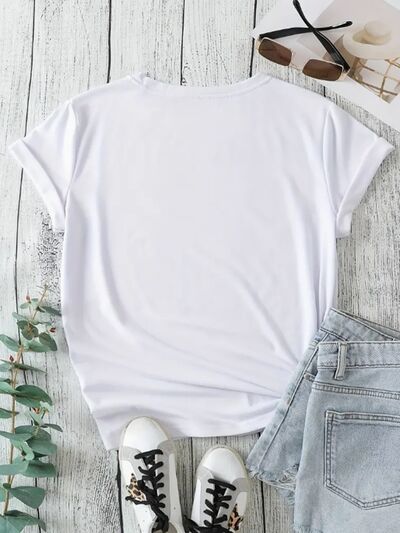 XOXO Stylish Valentine's Day T-Shirt โ Spread Love ๐