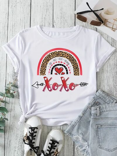 XOXO Stylish Valentine's Day T-Shirt – Spread Love  💖